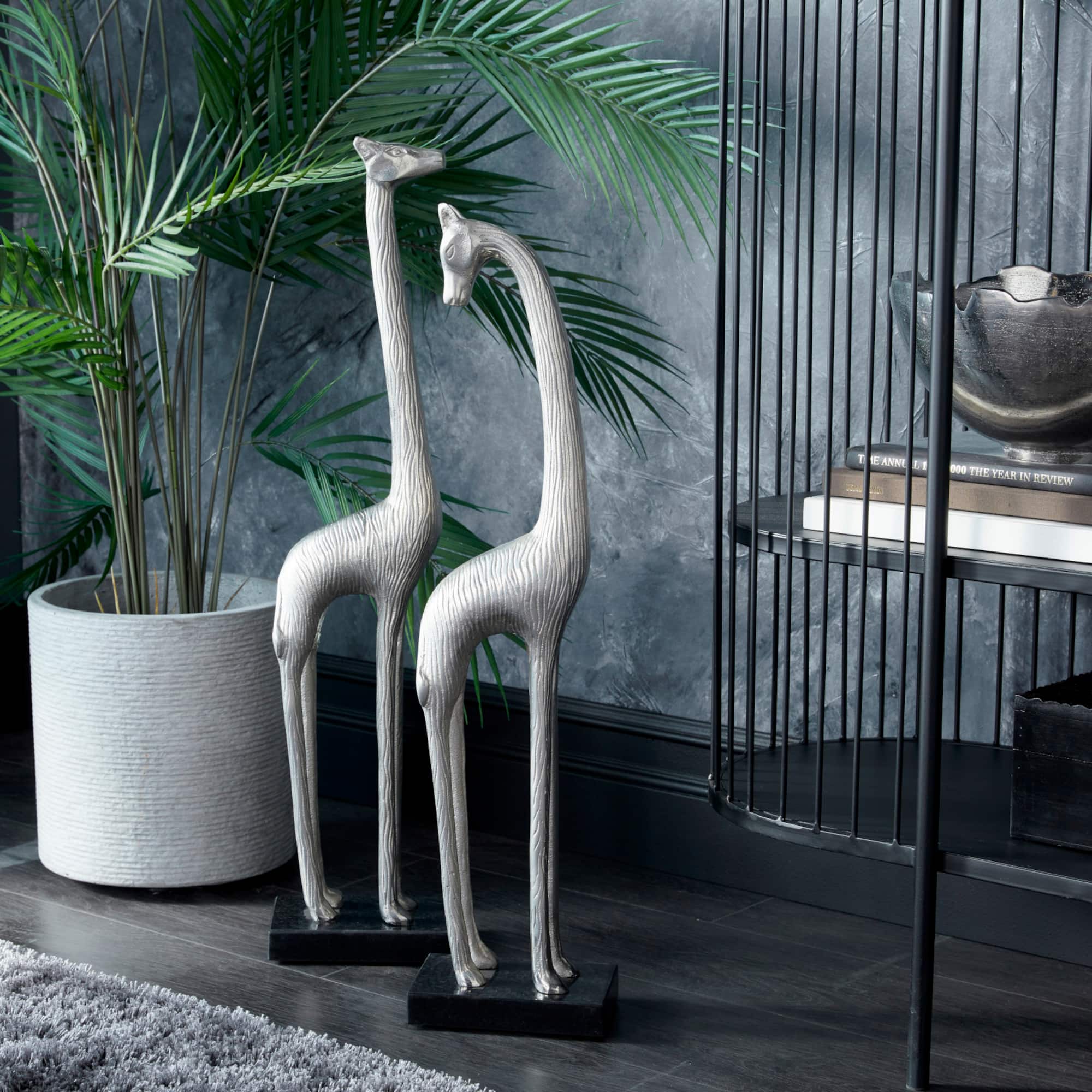 Silver Aluminum Contemporary Giraffe Sculpture Set